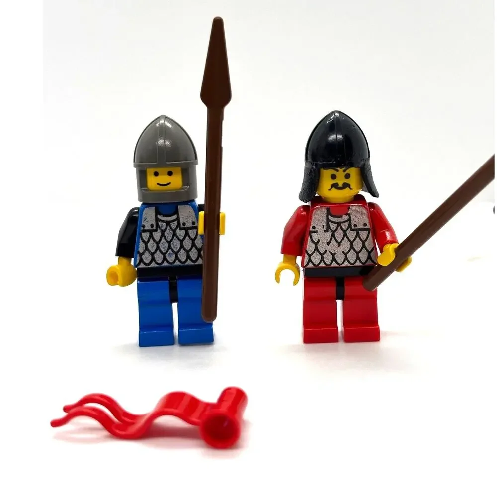 LEGO Vintage Castle Royal Knights Lot of 4 Knights with Weapons and Flags